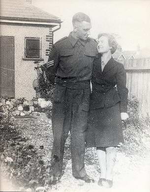 Molly and Bill just after their wedding on August 17th 1942